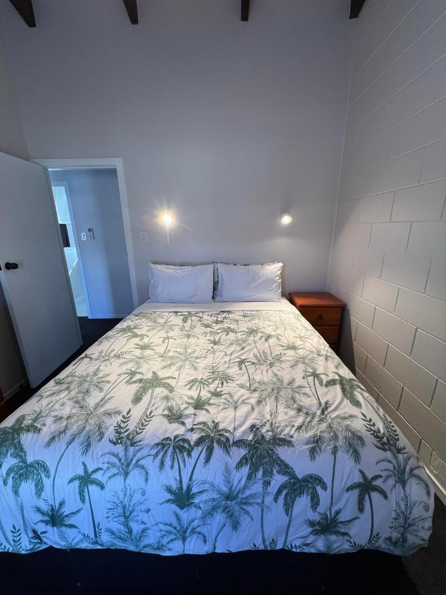 Hamilton Sunrise Motel Екстер'єр фото